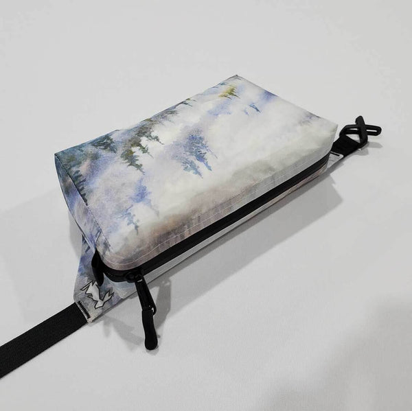 HIGH TAIL DESIGNS Ultralight Fanny Pack Watercolor Foggy Forest