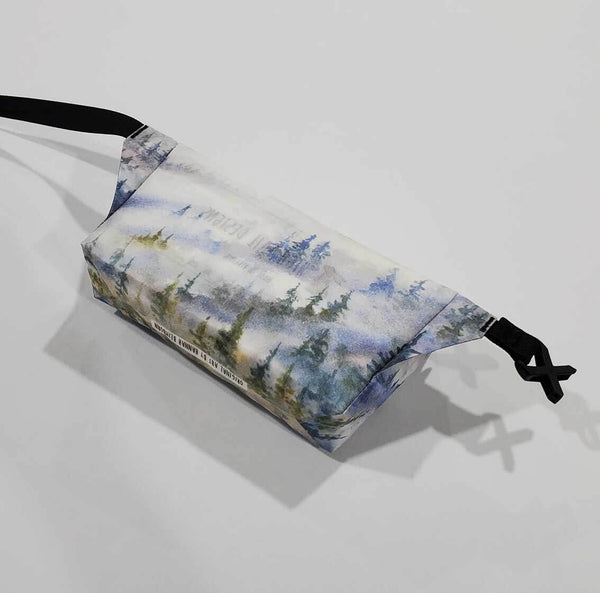 HIGH TAIL DESIGNS Ultralight Fanny Pack Watercolor Foggy Forest