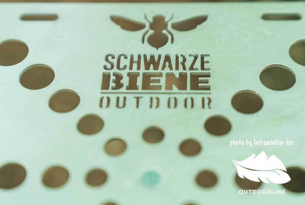 SCHWARZE BIENE Shorty Table