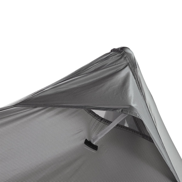 Gossamer Gear The One V2 – peak corner seam and loop tab, close-up detail