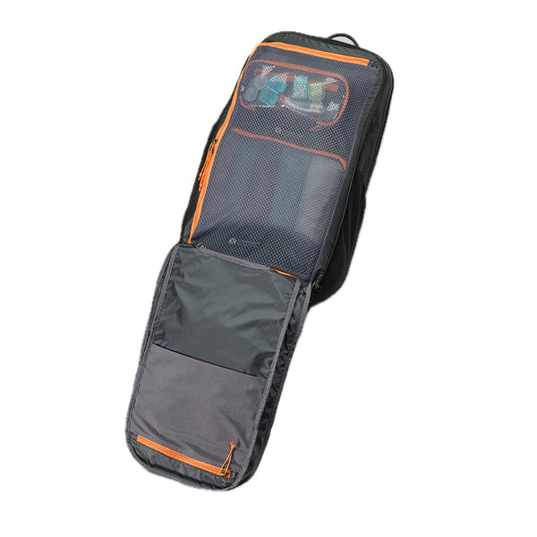 Gossamer Gear Aero Jet V2 – main compartment unzipped flat, showing mesh divider and zip pocket