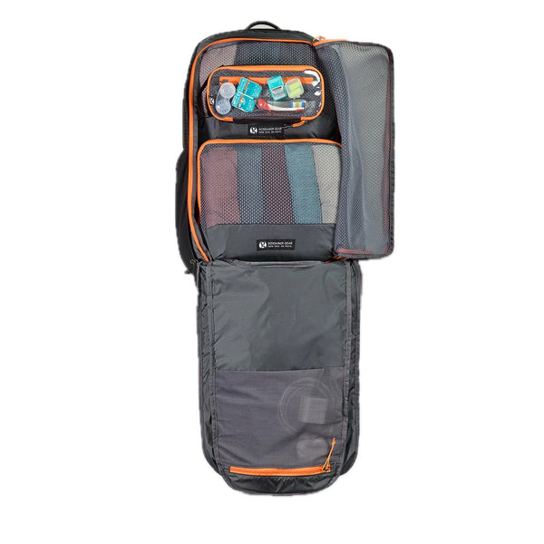 Gossamer Gear Aero Jet V2 – fully unpacked with packing cubes, organizer pouch, and toiletry bag